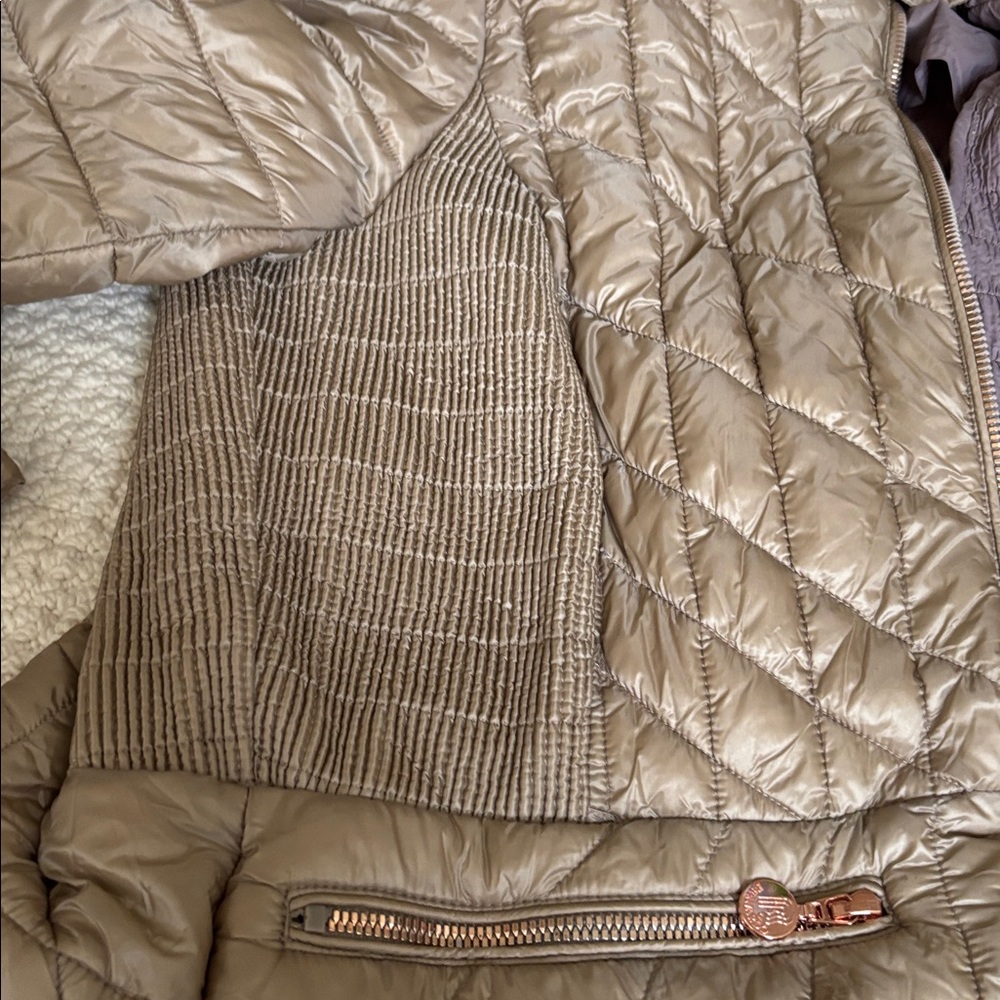 Bernardo Pearlized Primaloft Packable Jacket - image 12